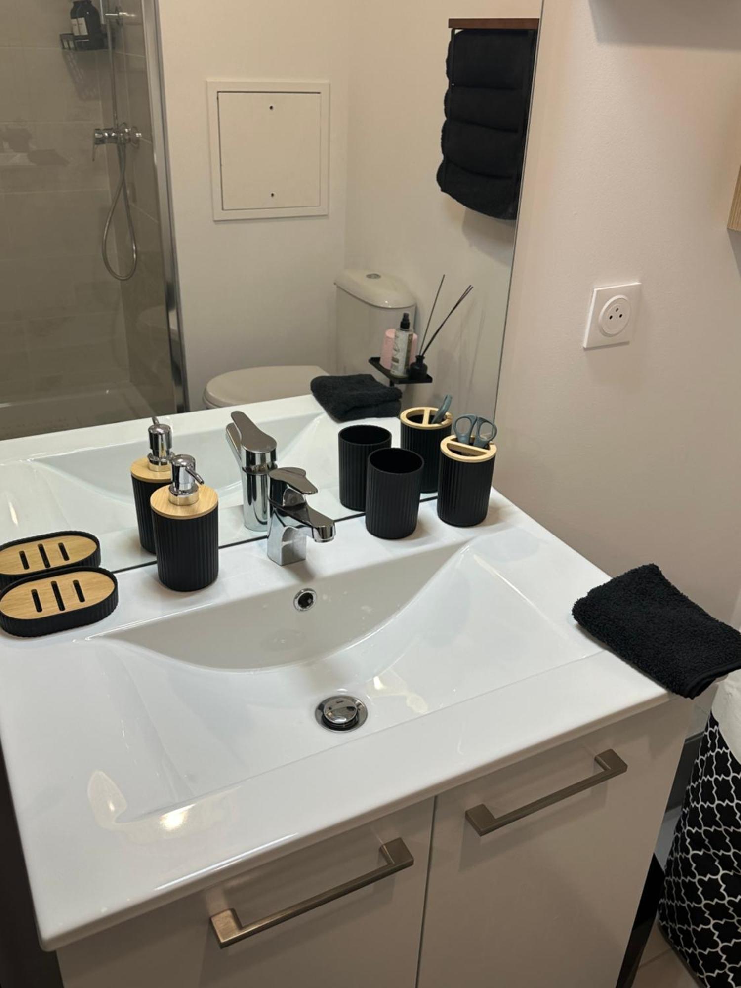 Appartement Entre Paris Et Disney Noisy-le-Grand Buitenkant foto